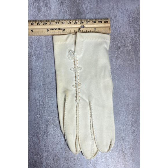 Vintage Crescendoe Womens Ivory 7.5 Leather Tailored Beaded Bow Design - Picture 7 of 7